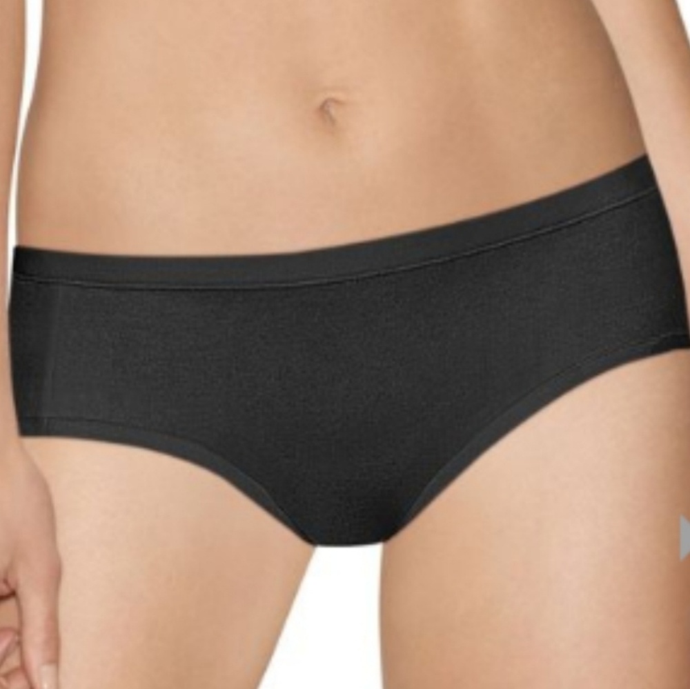 Hanes Hipsters black 4 pack